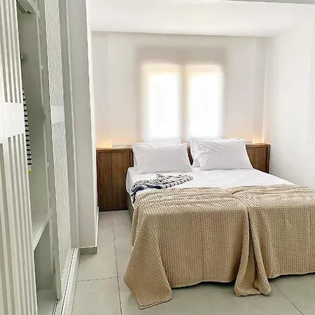 بيت للعطل Tris نيكيتي