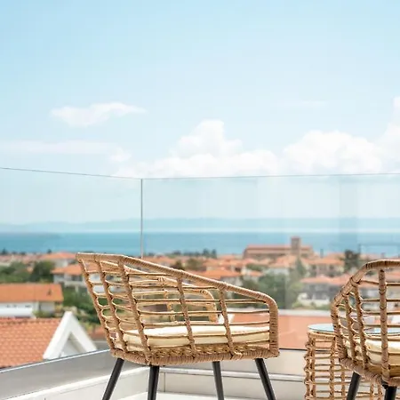 Tris بيت للعطل