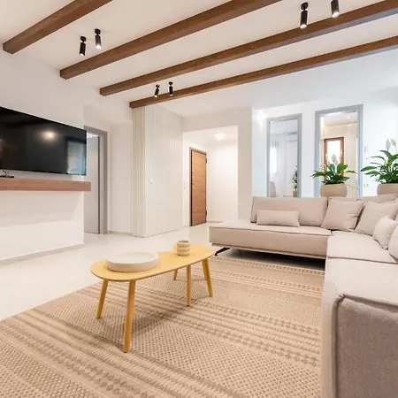 Hébergement de vacances Tris Nikiti (Sithonia)