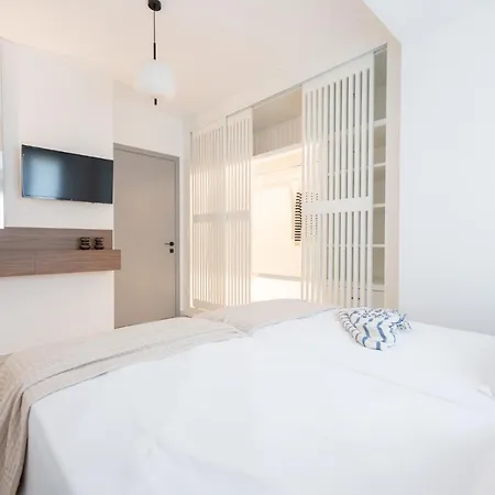 Tris بيت للعطل *