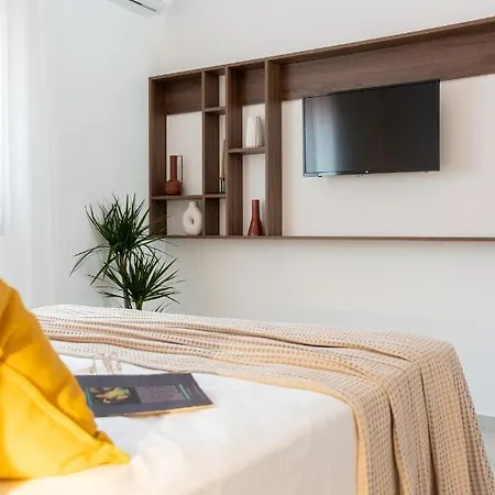 بيت للعطل Tris *