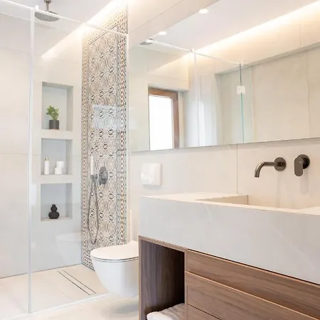 بيت للعطل Tris نيكيتي