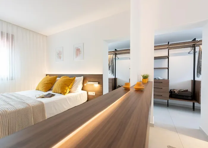 Tris * Nikiti (Sithonia)