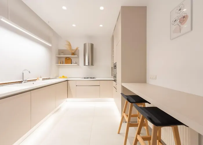 Tris Nikiti (Sithonia)